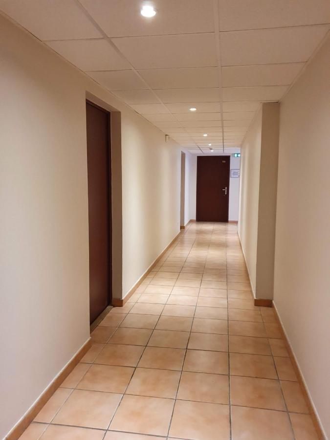 Joli appartement T2 dans résidence avec piscine, hammam et parking gratuits Carcasona Exterior foto