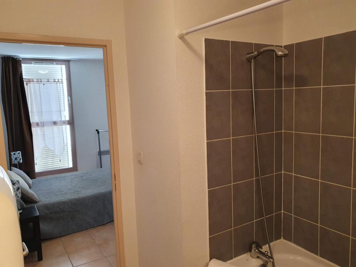 Joli appartement T2 dans résidence avec piscine, hammam et parking gratuits Carcasona Exterior foto